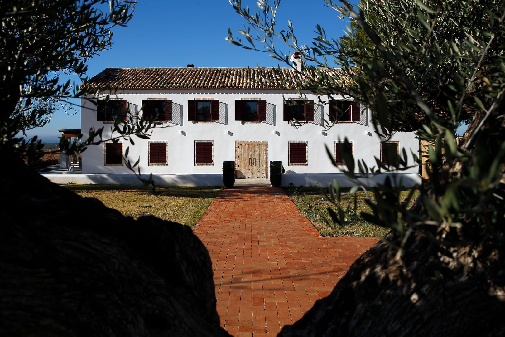 Bodegas Alvarez Nölting. Requena., 3 M ARQUITECTURA 3 M ARQUITECTURA Espaces commerciaux Espaces commerciaux