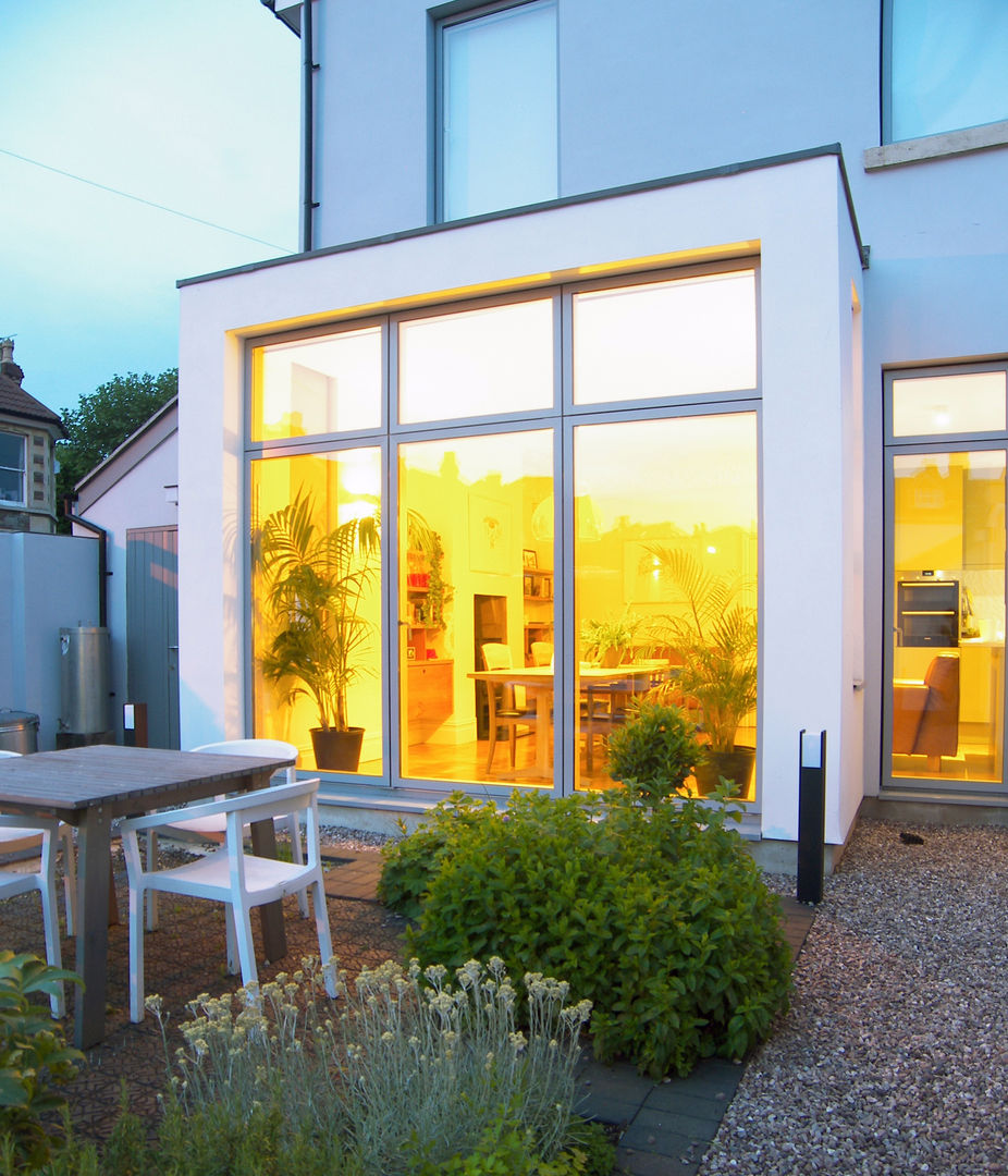 House for a mathematician in Bristol Dittrich Hudson Vasetti Architects Dining room