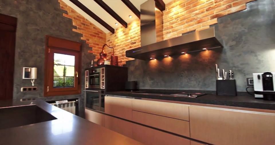 Una cocina de estilo rústico industrial , SOINCO SOINCO Nhà bếp phong cách mộc mạc