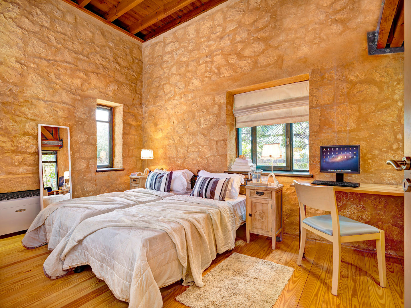 Apokoron Luxury Villas in Crete, studioReskos studioReskos Commercial spaces Khách sạn