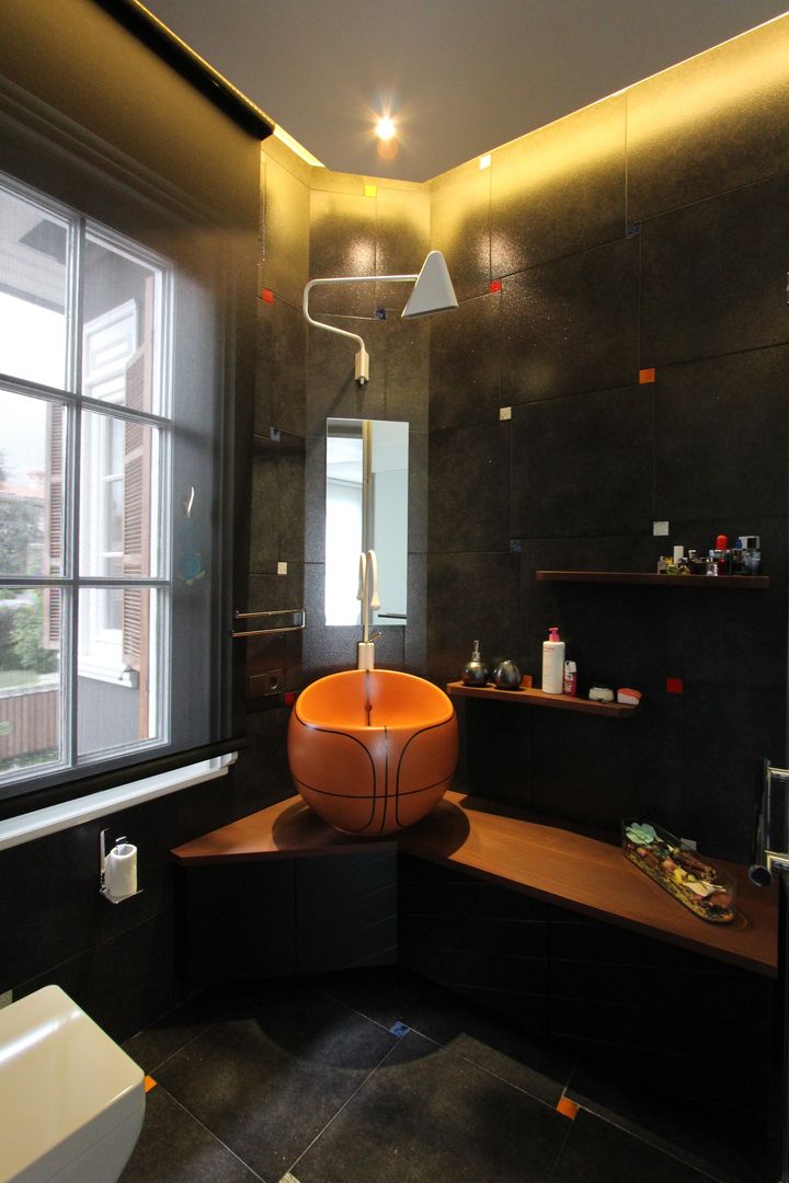 Contemporary Classical Villa in Kemer Golf & Country, Orkun Indere Interiors Orkun Indere Interiors Modern bathroom