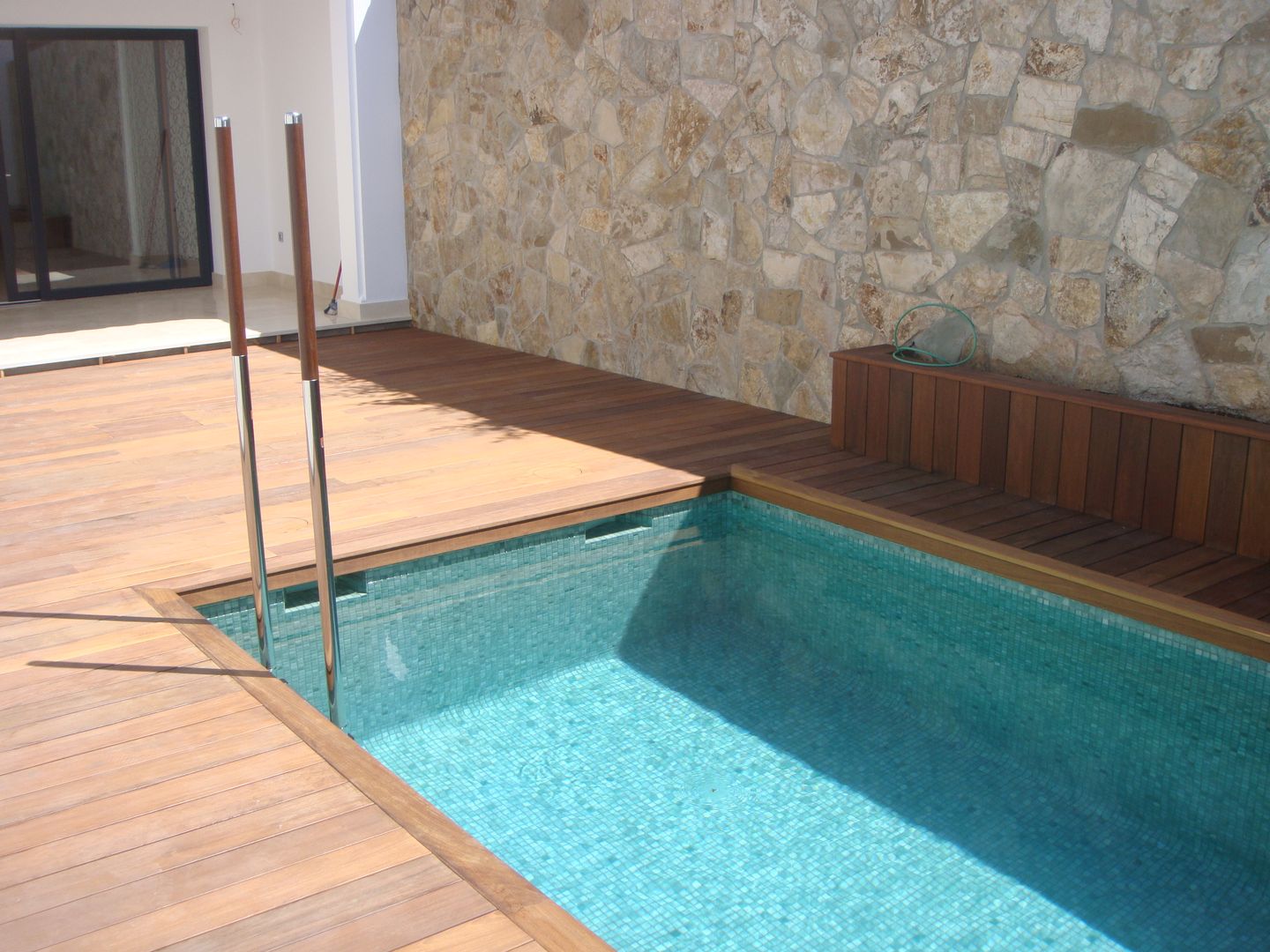 Vivienda en Secadero Benjumea Arquitectos Piscinas de estilo minimalista