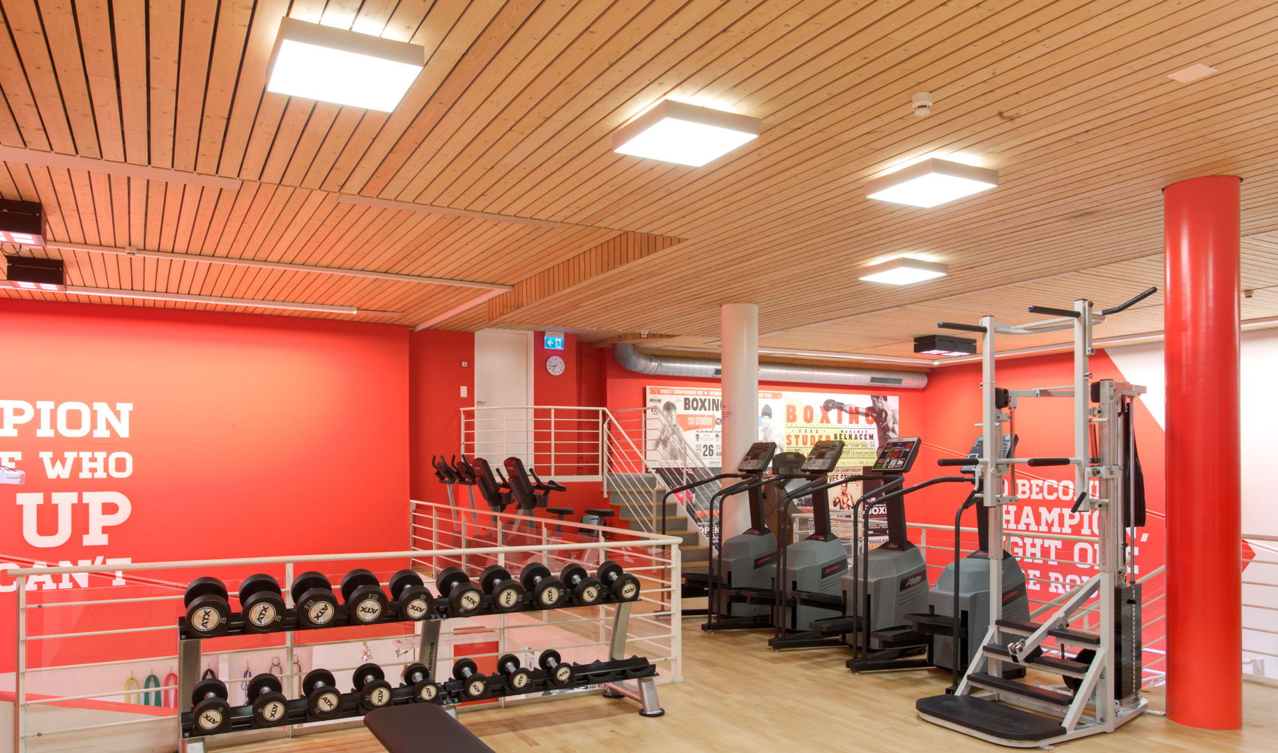 Sporthallenbeleuchtung, KANDEM Leuchten GmbH KANDEM Leuchten GmbH Modern gym Gym