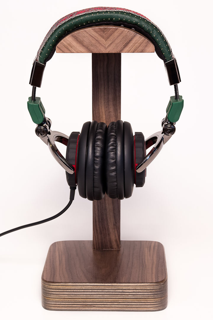 Headphone Stand " FOR2 " Meble Autorskie Jurkowski 모던스타일 미디어 룸 전자 제품 액세서리