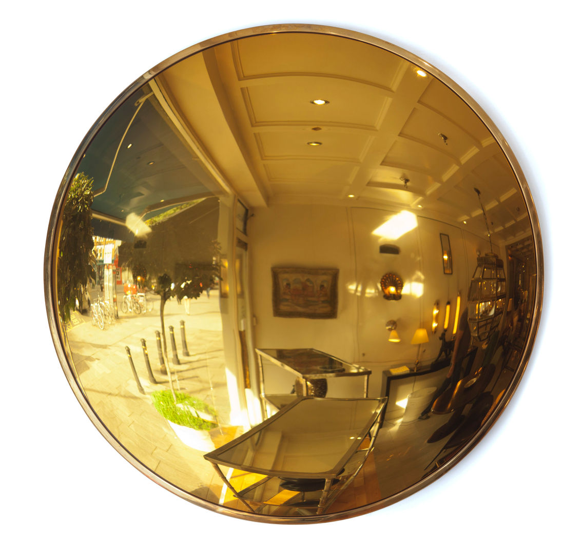 Gold Convex Mirror homify Salas modernas Accesorios y decoración