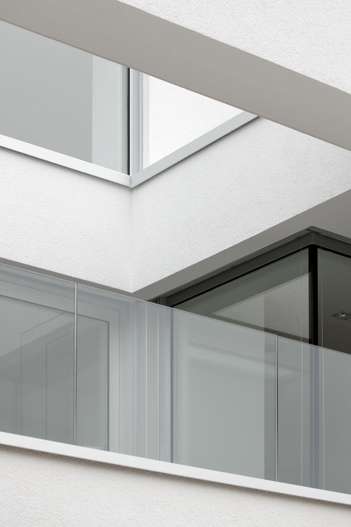 Fassadendetail bilger fellmeth Moderne Fenster & Türen