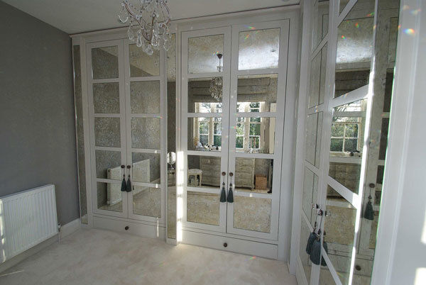 Antique mirror glass dressing room Mirrorworks, The Antique Mirror Glass Company Ruang Ganti Modern