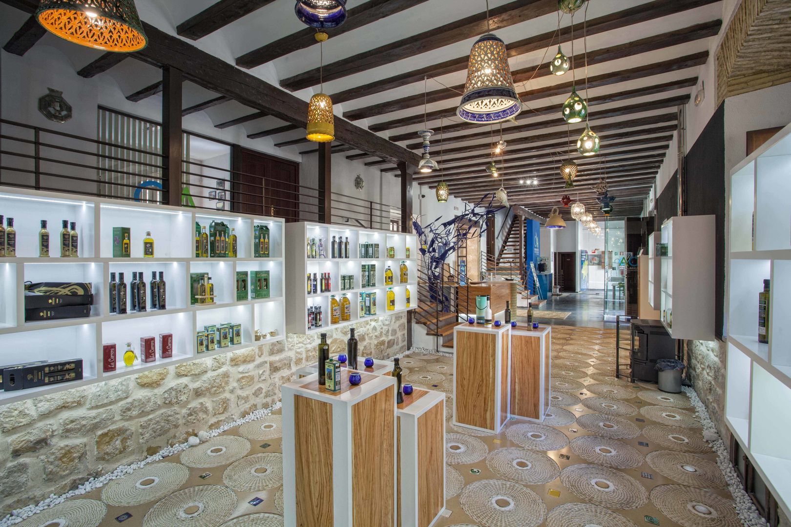 Tienda del Aceite, Úbeda, moreandmore design moreandmore design مساحات تجارية محلات تجارية