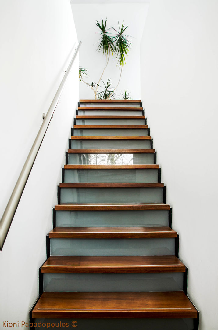 Tijdloze Zeeuwse Woning , Ton Altena Architect Ton Altena Architect Modern Corridor, Hallway and Staircase