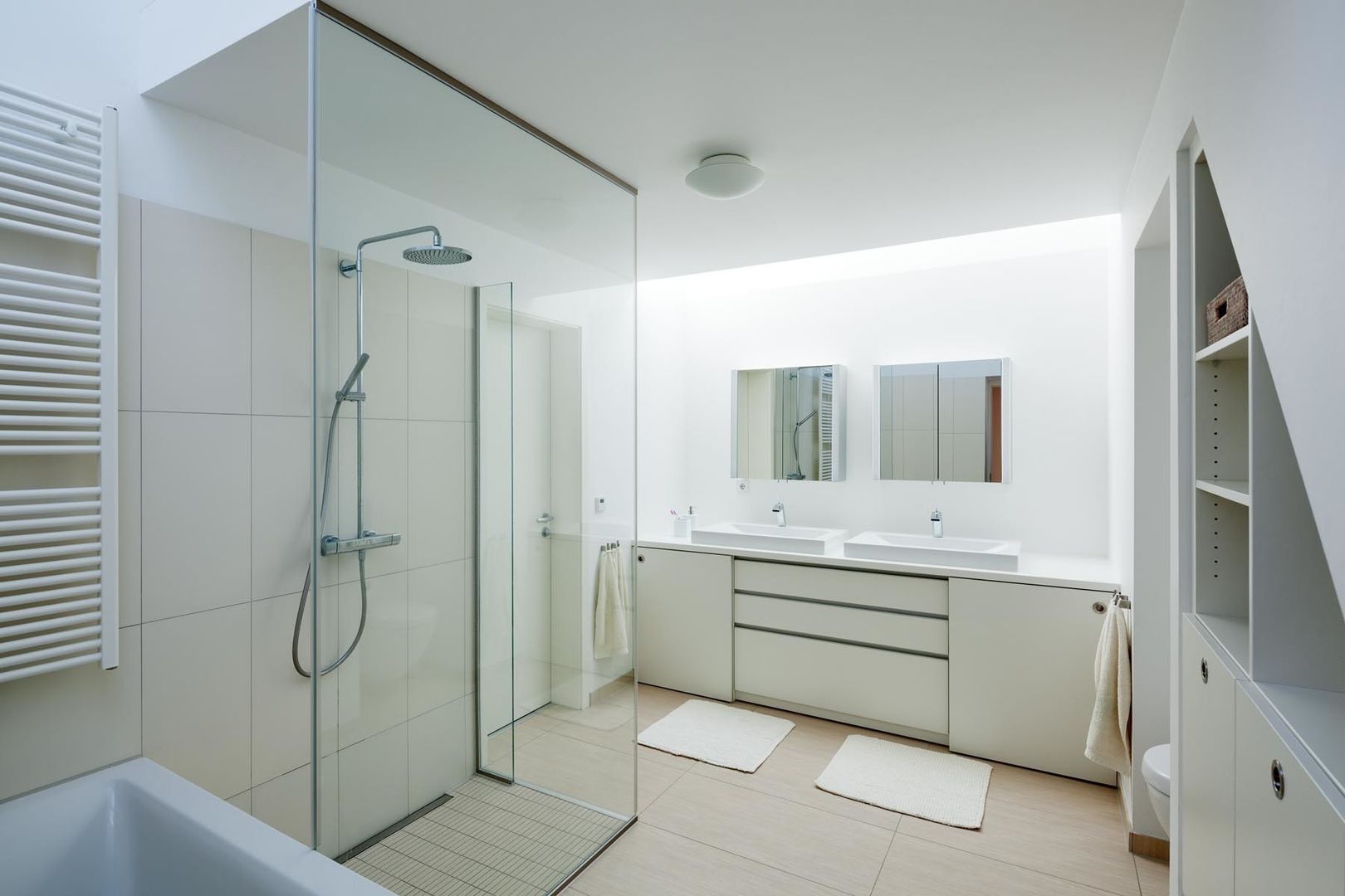 Wohnhaus mit Praxis, Claus + Pretzsch Architekten BDA Claus + Pretzsch Architekten BDA Modern bathroom