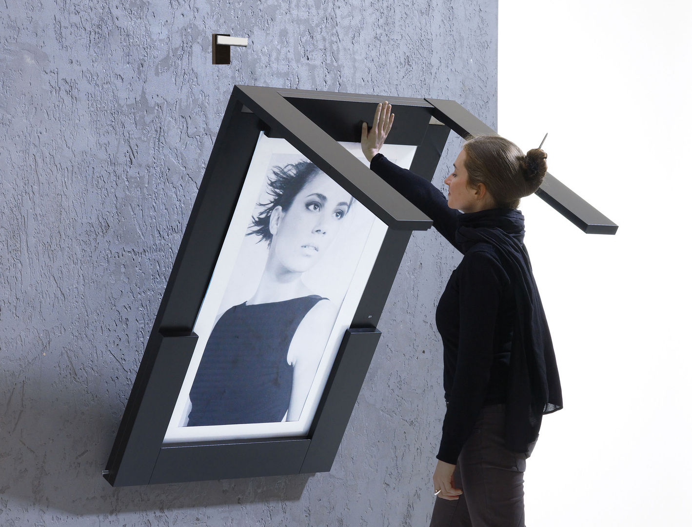 Picture Table wall attached, IvyDesign IvyDesign Minimalistische keukens Tafels & stoelen