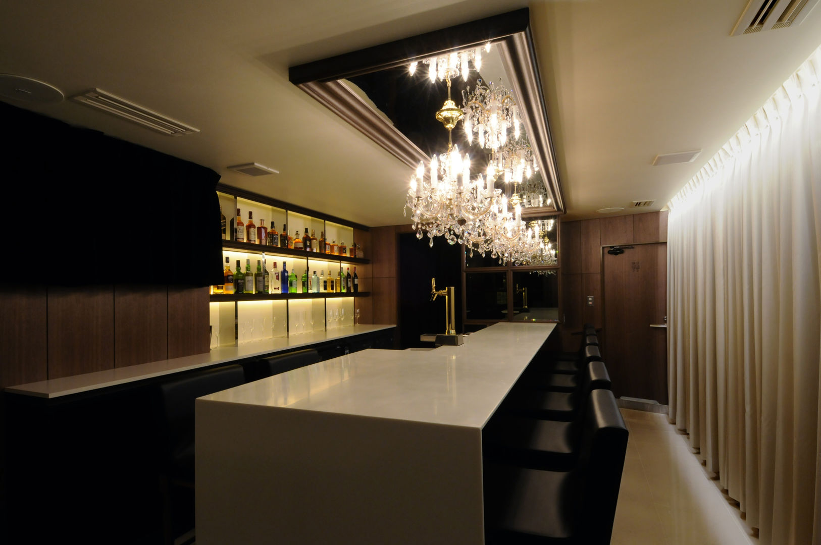 Bisous Kyoto Bar room, Shigeo Nakamura Design Office Shigeo Nakamura Design Office Commercial spaces Offices & stores