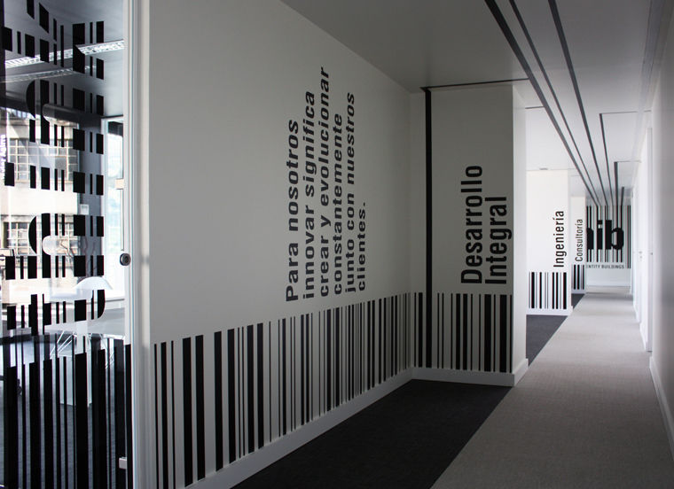 HIB Company’s Headquarter / Signage, KXdesigners KXdesigners Escritórios modernos