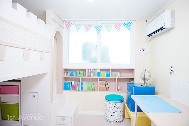 엄마의 사랑이 피어나는 러블리 하우스, 퍼스트애비뉴 퍼스트애비뉴 Mediterranean style nursery/kids room