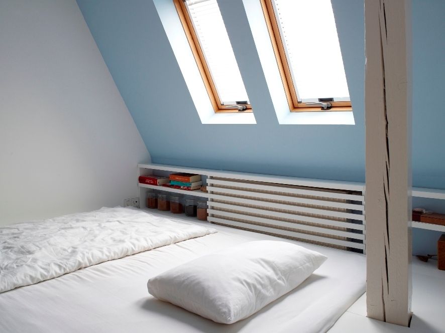 Ausbau Dachgeschoss im denkmalgeschützen Altbau, InteriorPark. InteriorPark. Dormitorios modernos