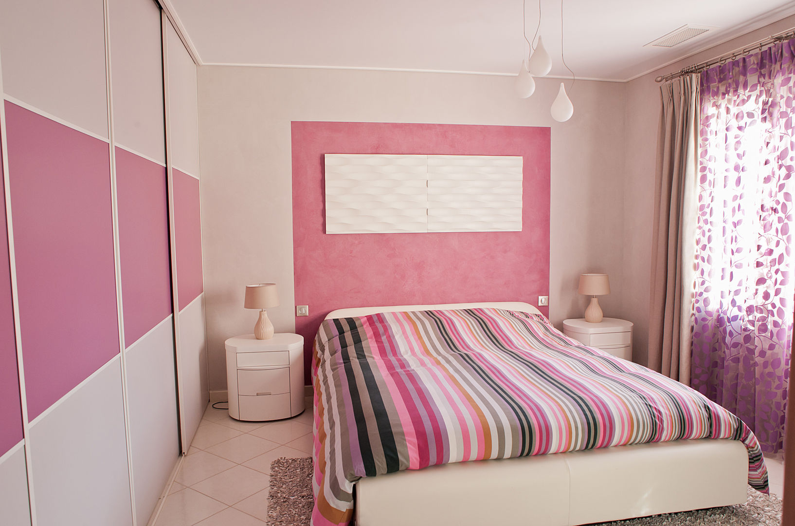 Boulouris - chambre rose, B.Inside B.Inside Cuartos de estilo moderno