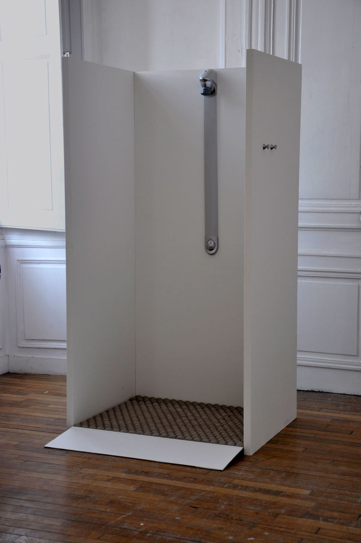 Receveur à douche, 2014., Chauvin Amandine Chauvin Amandine Modern style bathrooms Bathtubs & showers