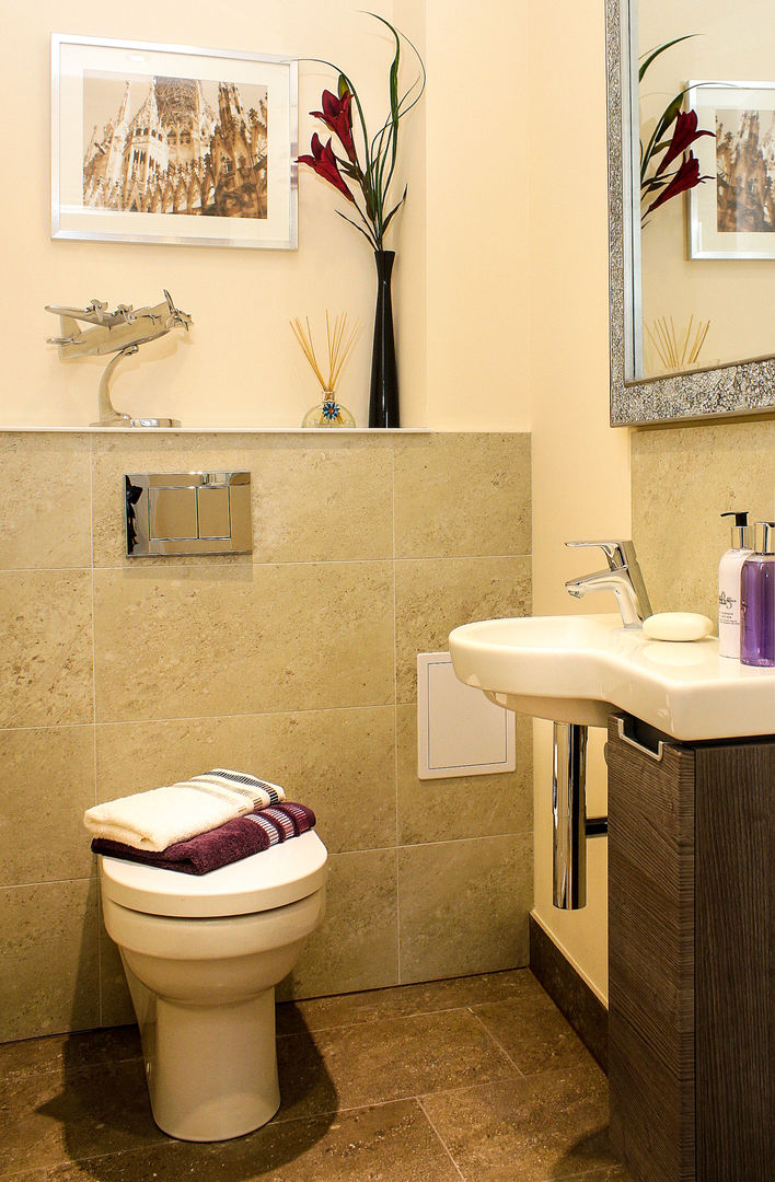 Groundfloor WC Lujansphotography Modern style bathrooms