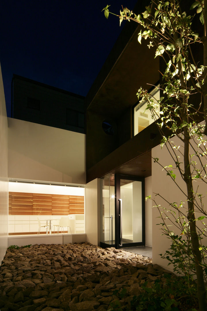 House in Ako, 設計組織DNA 設計組織DNA Jardines modernos: Ideas, imágenes y decoración