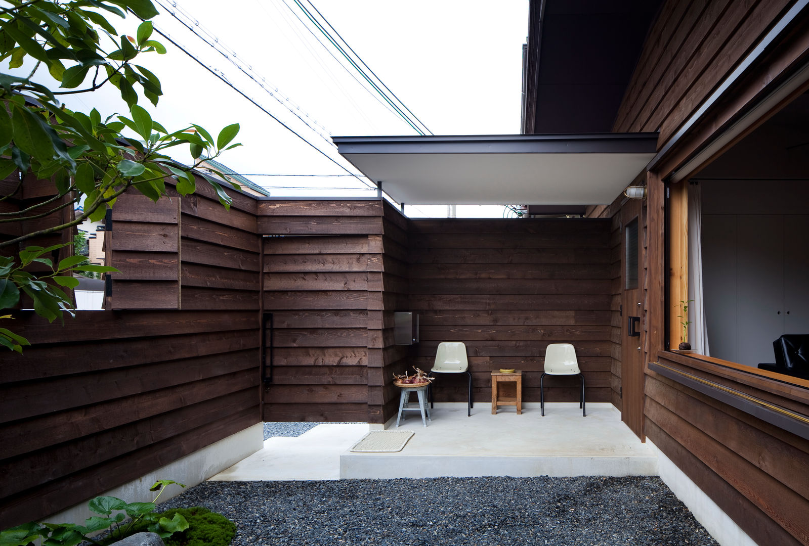 House in Gakuenmae, 設計組織DNA 設計組織DNA Jardines modernos: Ideas, imágenes y decoración