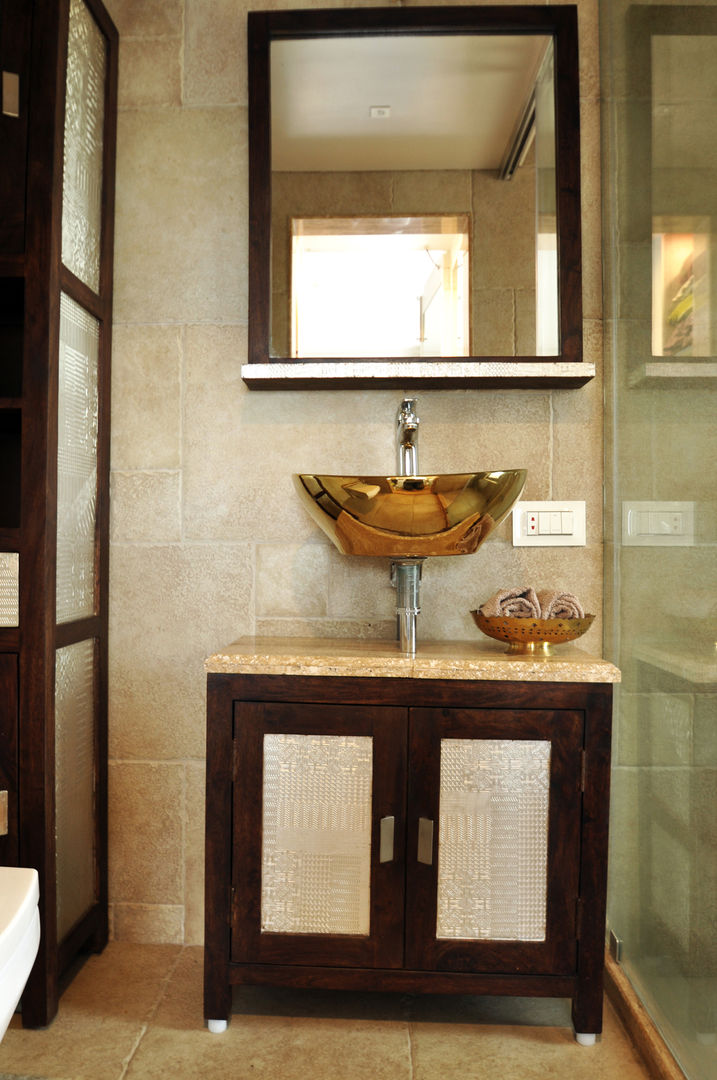 RESIDENCE AT VILE PARLE (E), Dhruva Samal & Associates Dhruva Samal & Associates Modern Bathroom