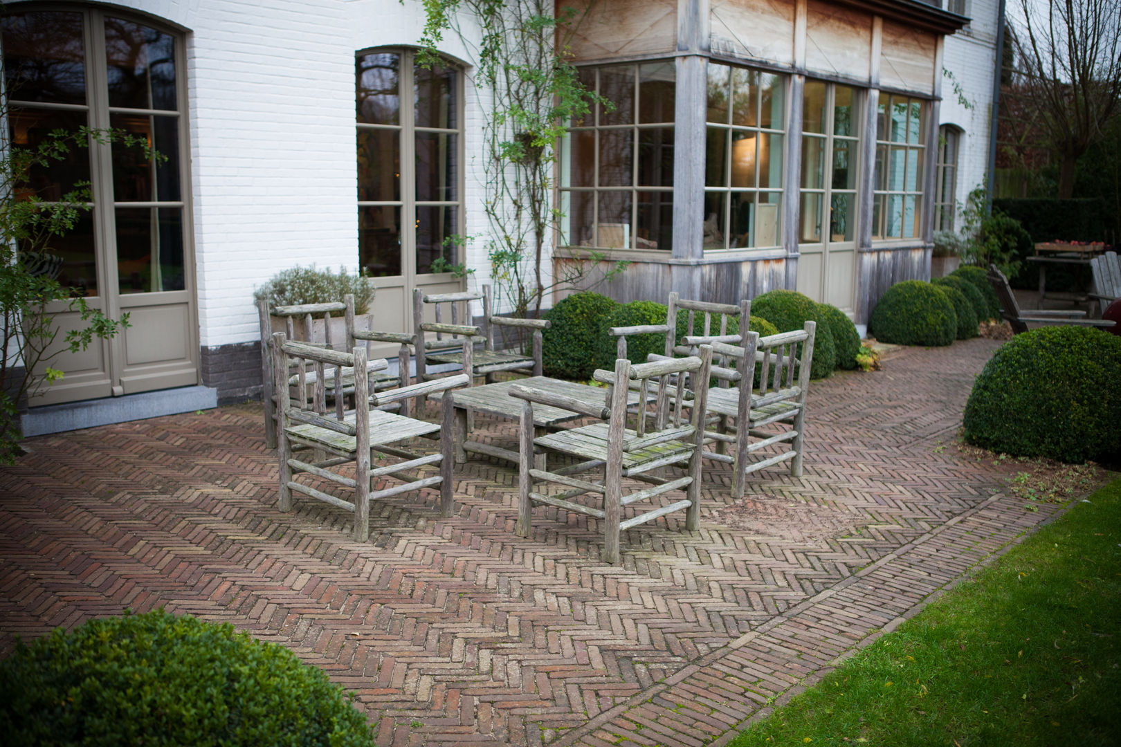Un salon d'extérieur à l'épreuve du temps AOC Europe Jardin original Meubles