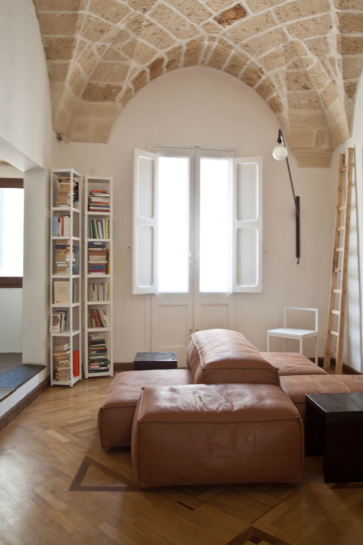 Casa Lecce, Tiid Studio Tiid Studio Moderne Wohnzimmer