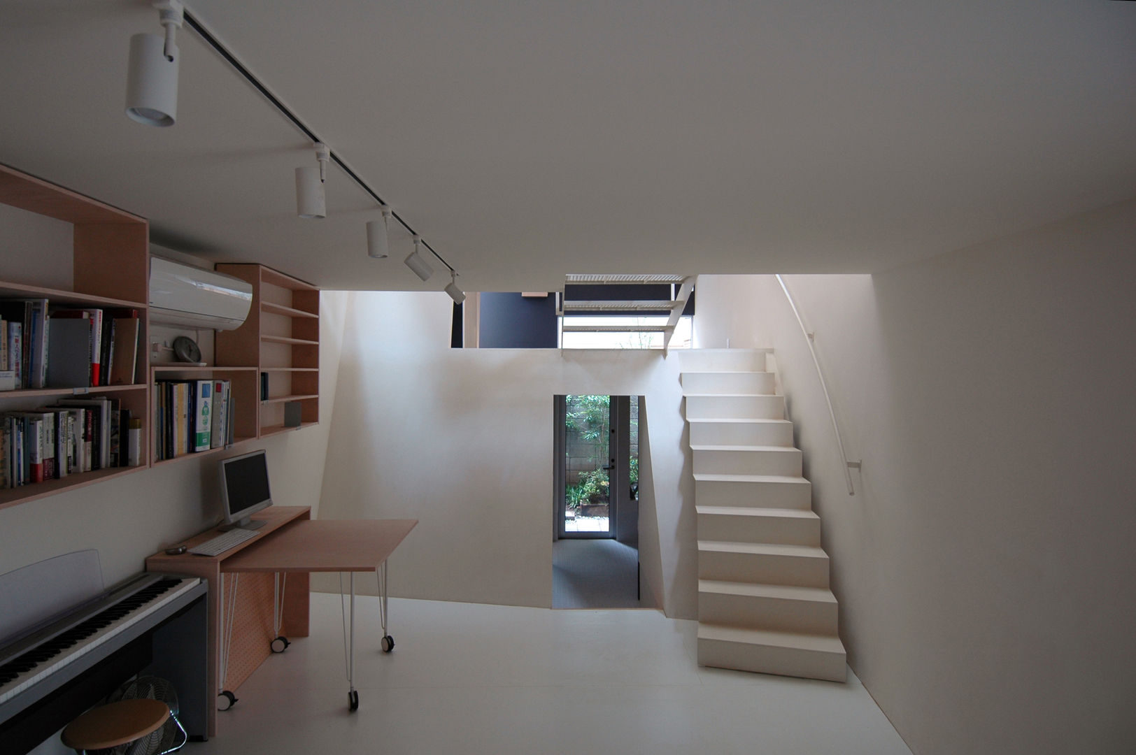 天沼の家, M+2 Architects & Associates M+2 Architects & Associates Modern study/office