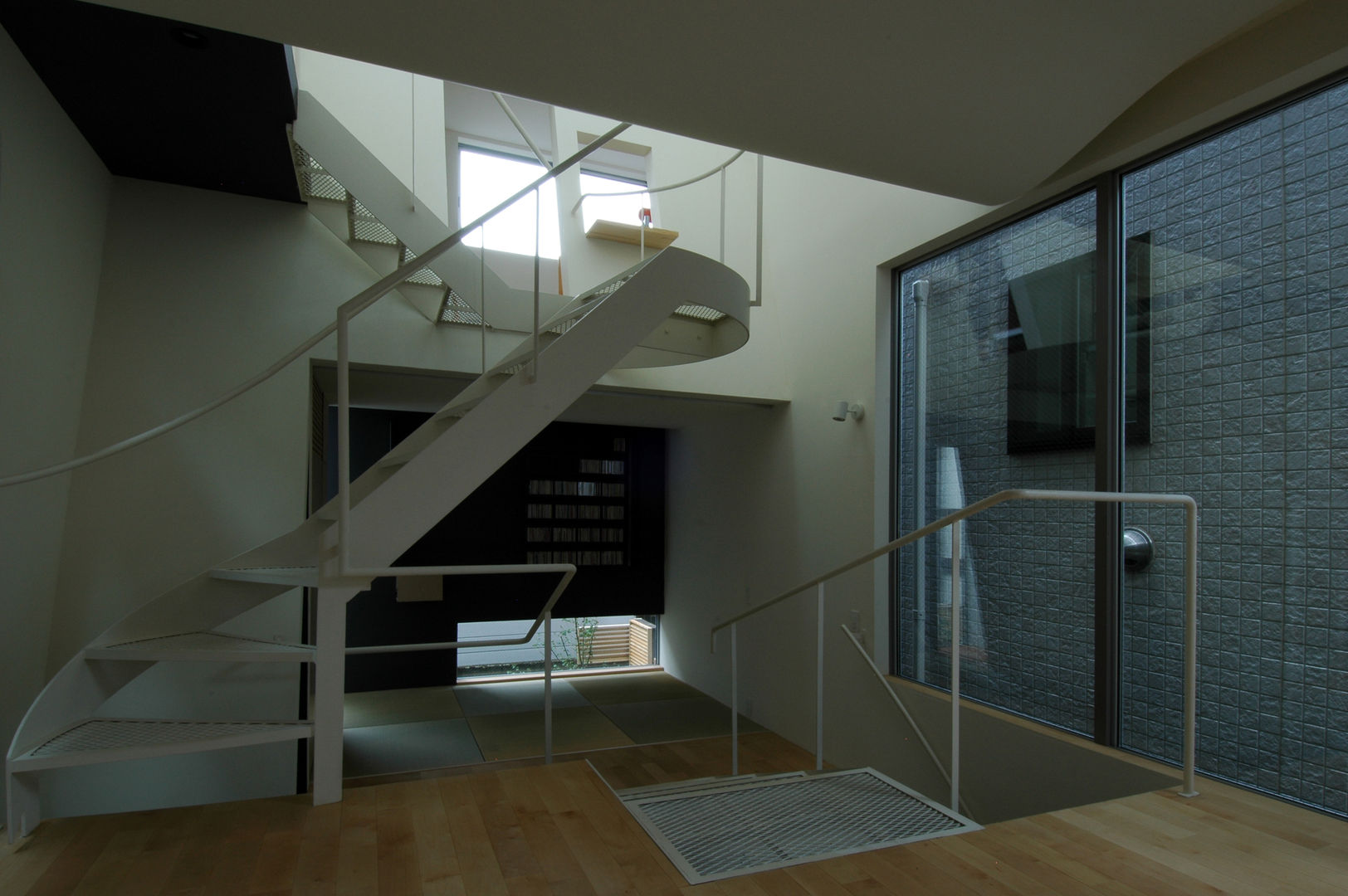 天沼の家, M+2 Architects & Associates M+2 Architects & Associates Pasillos, vestíbulos y escaleras modernos