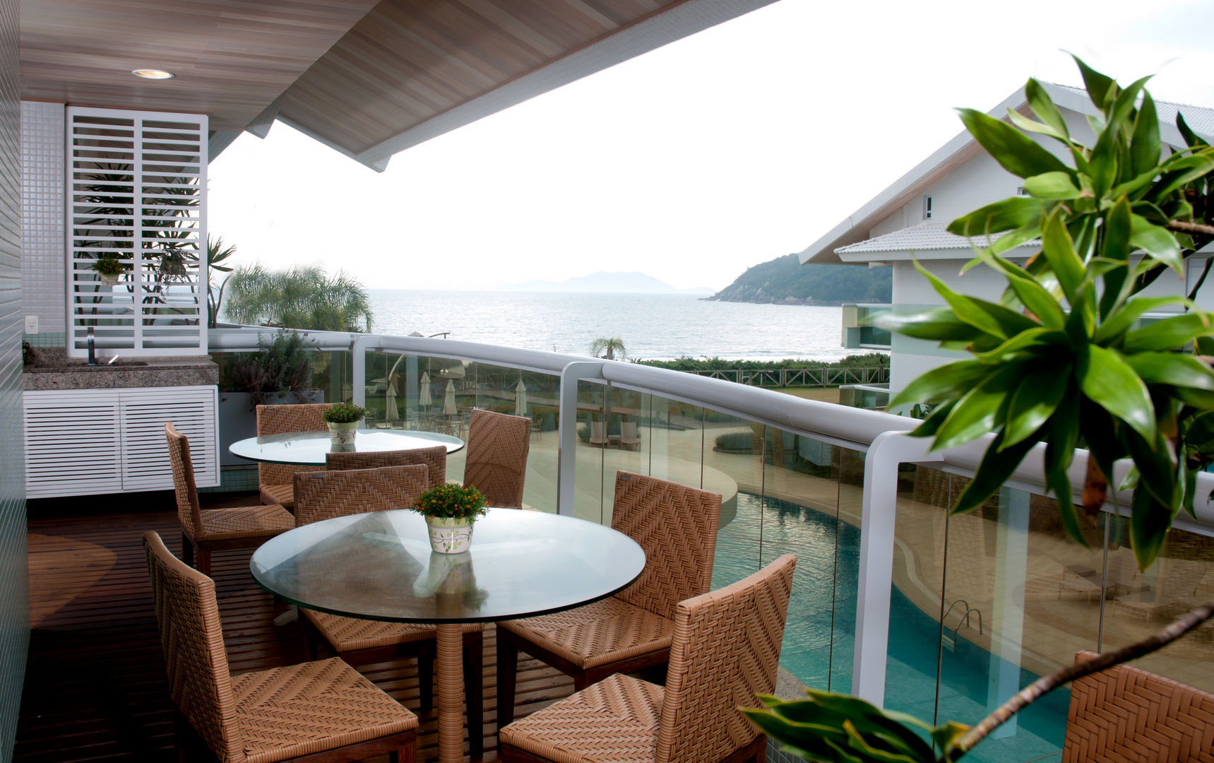 PRO INT APARTAMENTO LAGOINHA, ArchDesign STUDIO ArchDesign STUDIO Eclectische balkons, veranda's en terrassen