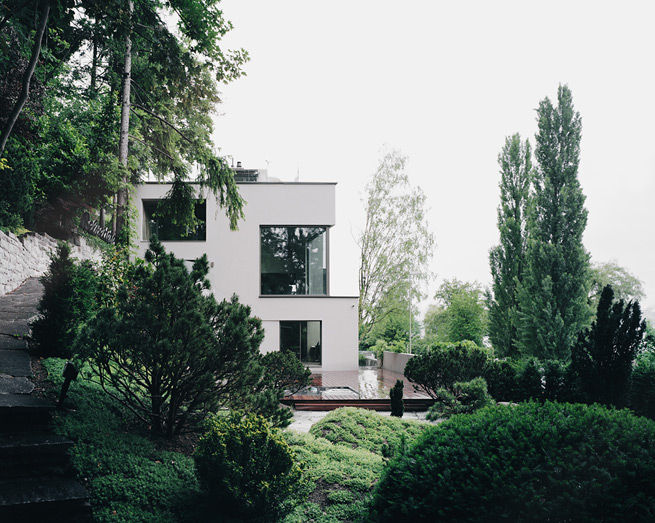 Haus am See, Lando Rossmaier Architekten AG Lando Rossmaier Architekten AG 現代房屋設計點子、靈感 & 圖片