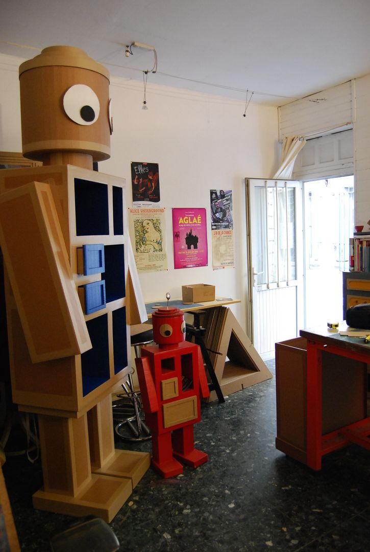 Robot For Ever by Original karton (avignon) , Original Karton Original Karton Nursery/kid’s room Storage