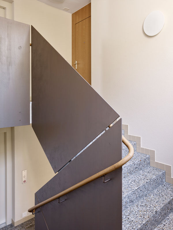 Mehrfamilienhaus Zürich, fiktiv Architektur GmbH fiktiv Architektur GmbH Modern Corridor, Hallway and Staircase