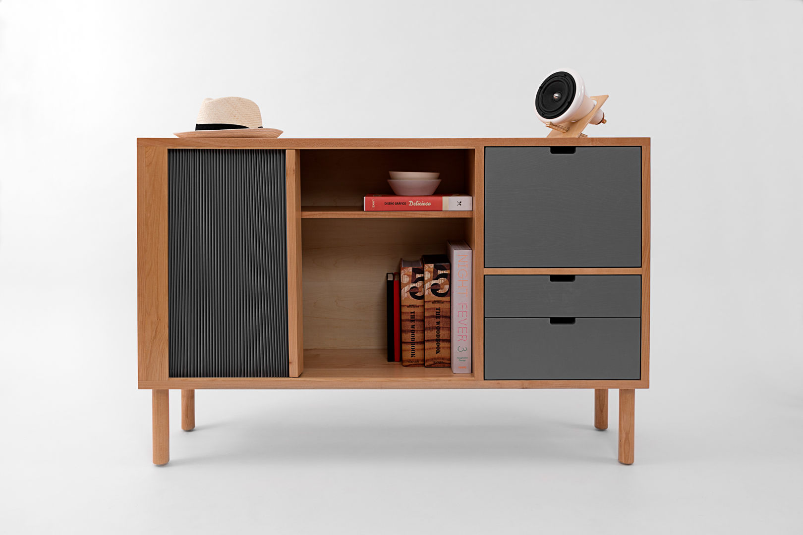 GOYO ESTUDIO, GOYO ESTUDIO GOYO ESTUDIO Modern dining room Dressers & sideboards