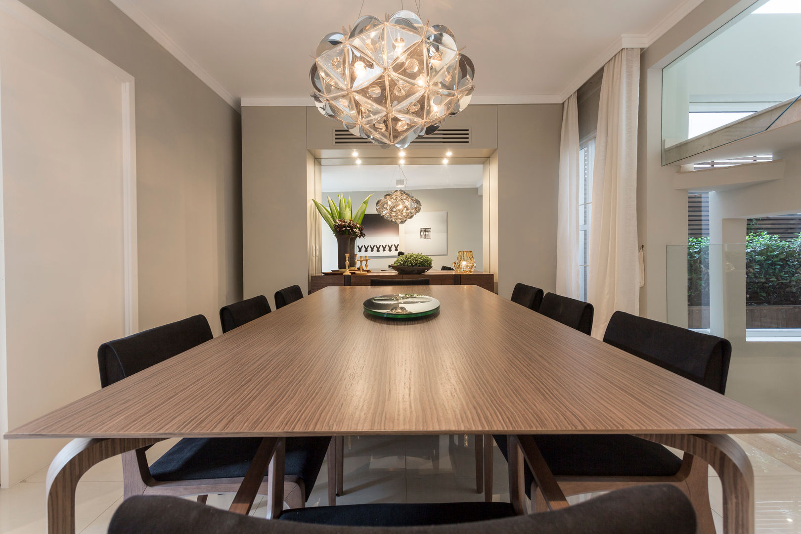 Casa São Paulo , Vaiano e Rossetto Arquitetura e Interiores Vaiano e Rossetto Arquitetura e Interiores Modern dining room Tables