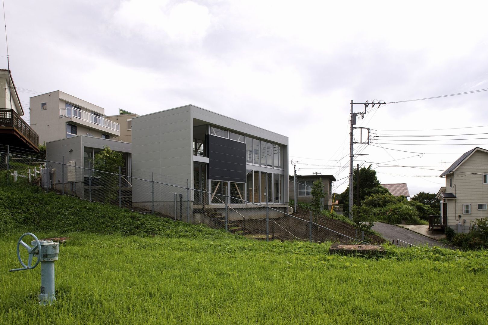 archi-scape, 岡村泰之建築設計事務所 岡村泰之建築設計事務所 Modern houses