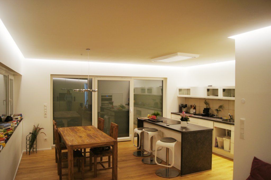 Villa Saarbrücken-Güdingen, Bolz Licht und Wohnen 1946 Bolz Licht und Wohnen 1946 Modern kitchen