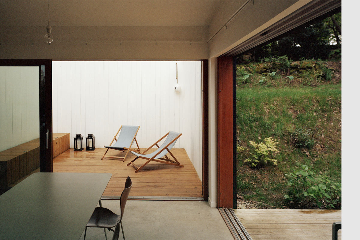 Maison de vacances, RAUM RAUM Minimalist dining room