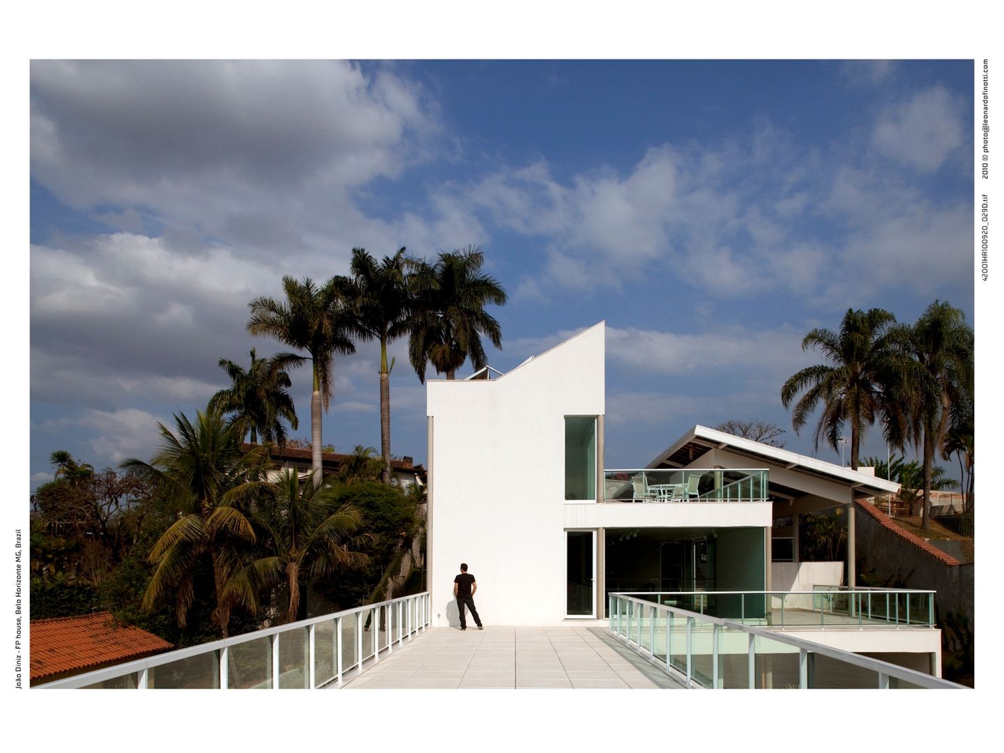 Casa FP por Joao Diniz Arquitetura JOAO DINIZ ARQUITETURA Casas modernas