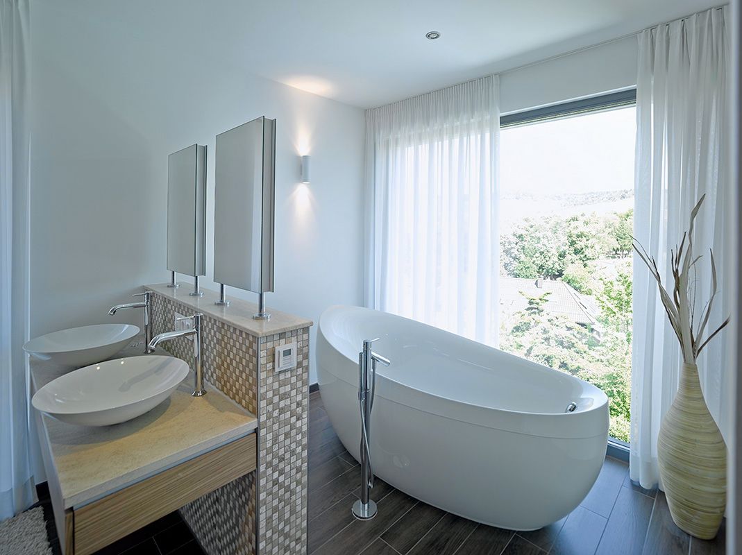 Haus mit Blick in die Weinberge, Rosenberger + Neidhardt Rosenberger + Neidhardt Modern bathroom