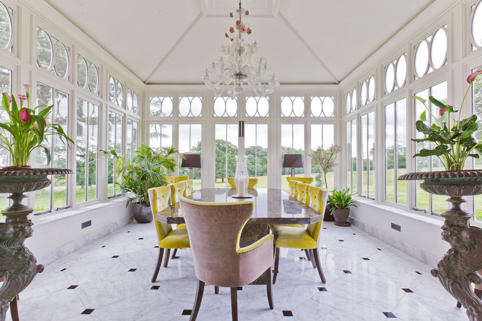 Colourful Interior on this Dining Conservatory Vale Garden Houses بيت زجاجي