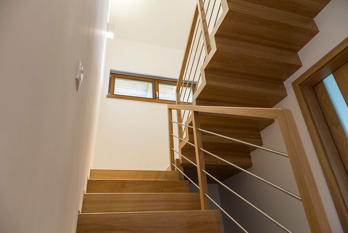 SWC, Och_Ach_Concept Och_Ach_Concept Minimalist corridor, hallway & stairs