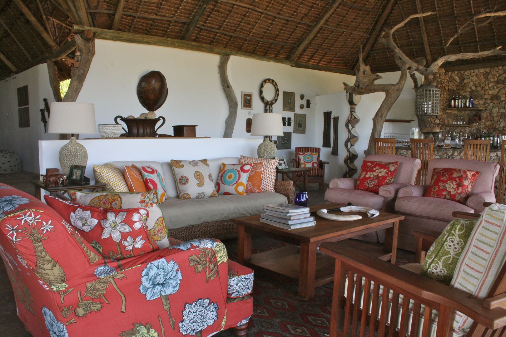 Beho Beho – Luxury Safari Lodge, Horton and Co Horton and Co Phòng khách phong cách nhiệt đới Sofas & armchairs