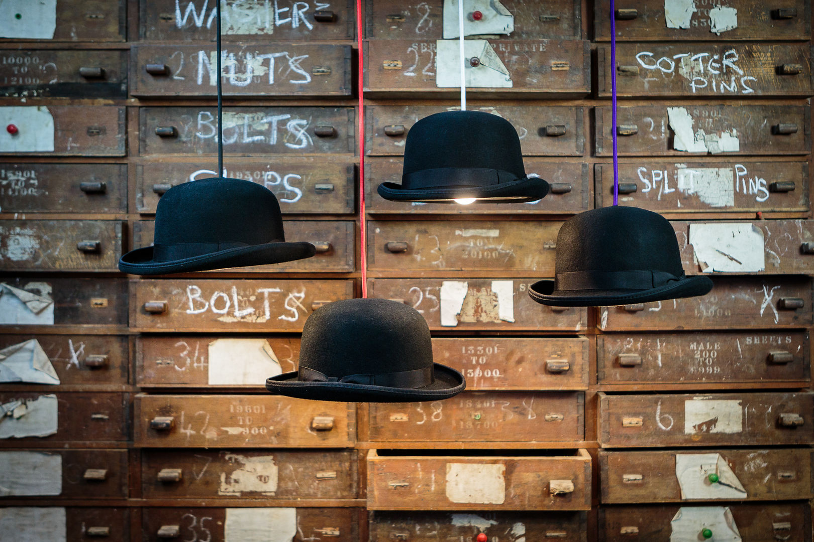 Charles Bowler Hat Light, Mr J Designs Mr J Designs 모던스타일 서재 / 사무실