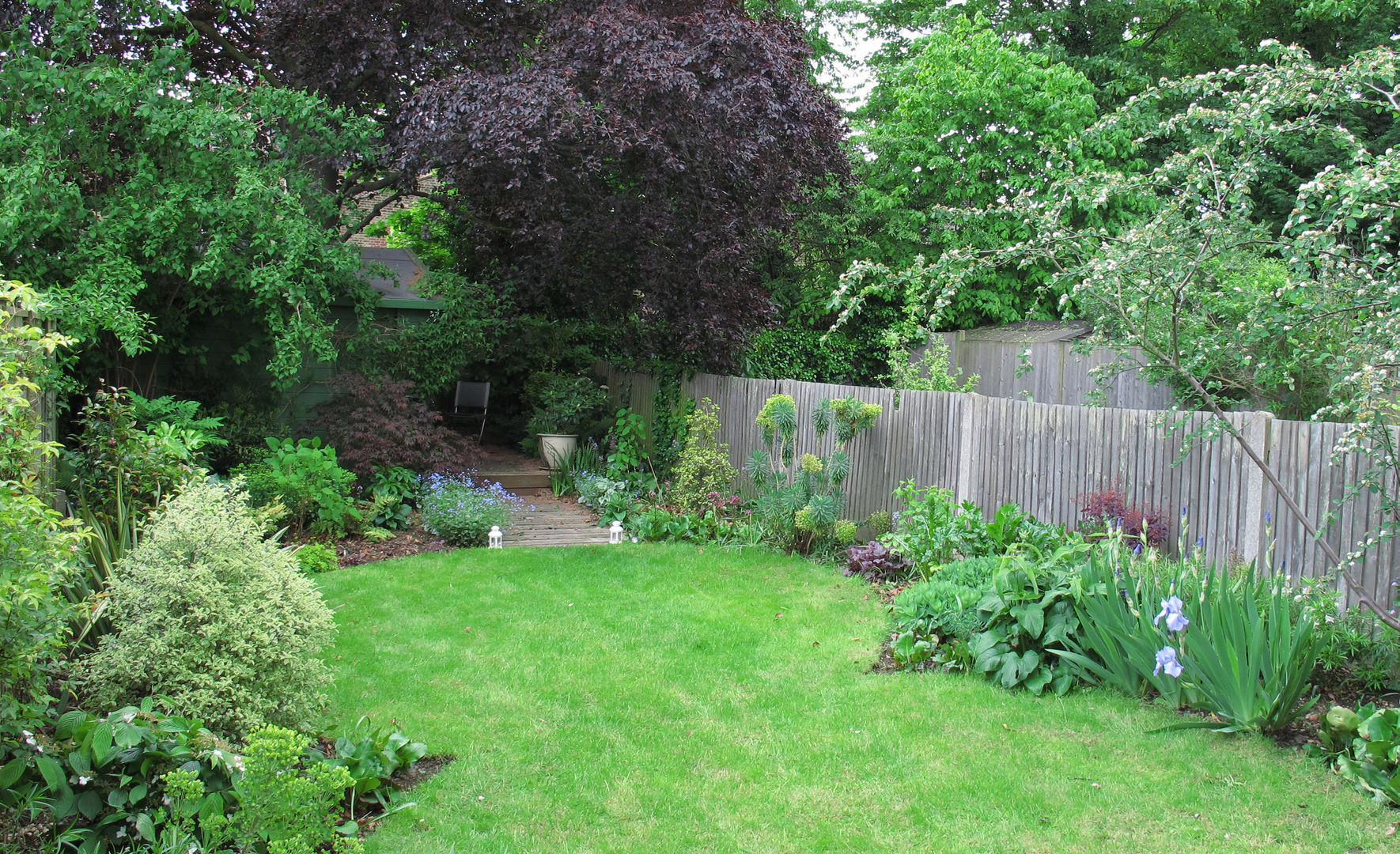 lawn and borders Fenton Roberts Garden Design Colonial style garden