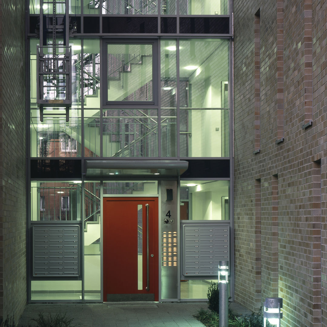 Apartmenthaus Hamburg Niendorf, Schaub+Partner Architekten Schaub+Partner Architekten Modern windows & doors
