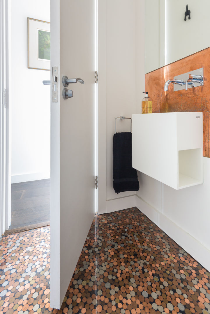 Green Retrofit, Lambourn Road, Granit Architects Granit Architects Minimalist style bathroom