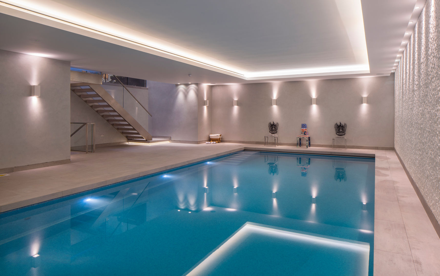 homify Piscina eclettica