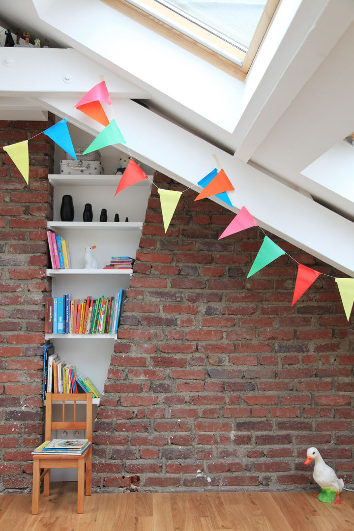 un appartement sur deux étages, comme une maison de famille, BuroBonus BuroBonus Nursery/kid’s room