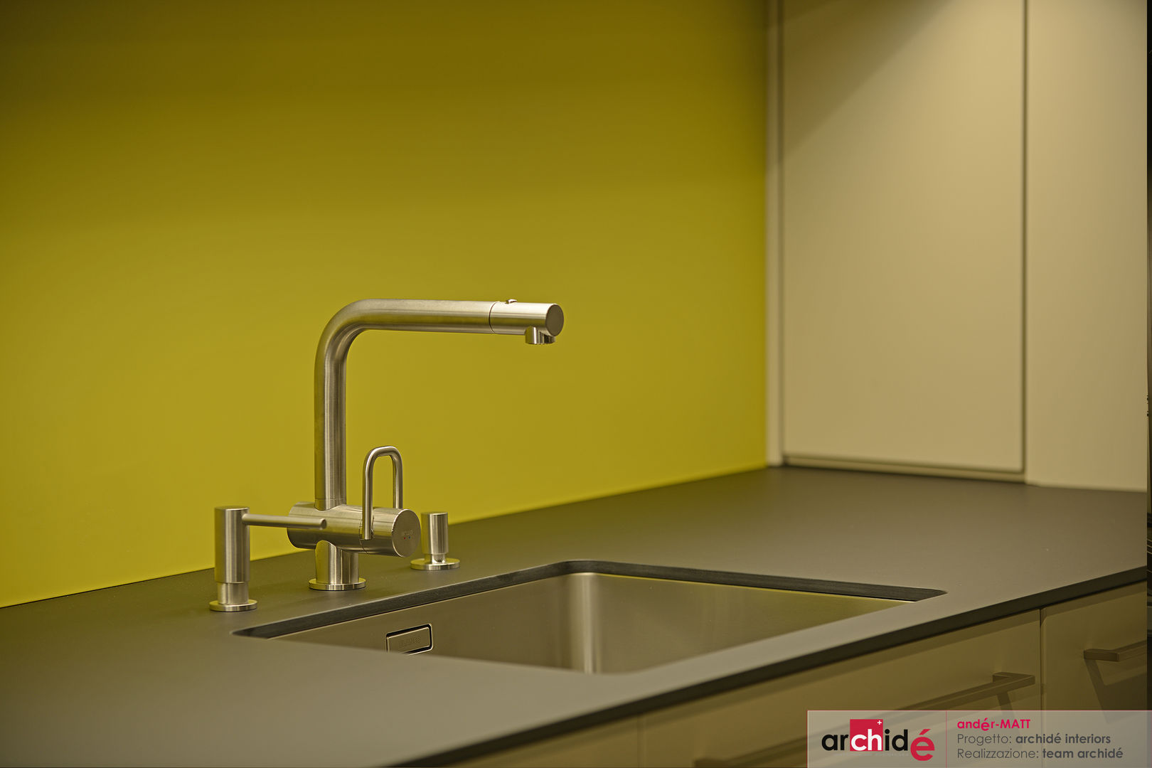 the "andér-MATT" project (showroom 2015) , Archidé SA - atelier di design Archidé SA - atelier di design Nhà bếp phong cách hiện đại Sinks & taps